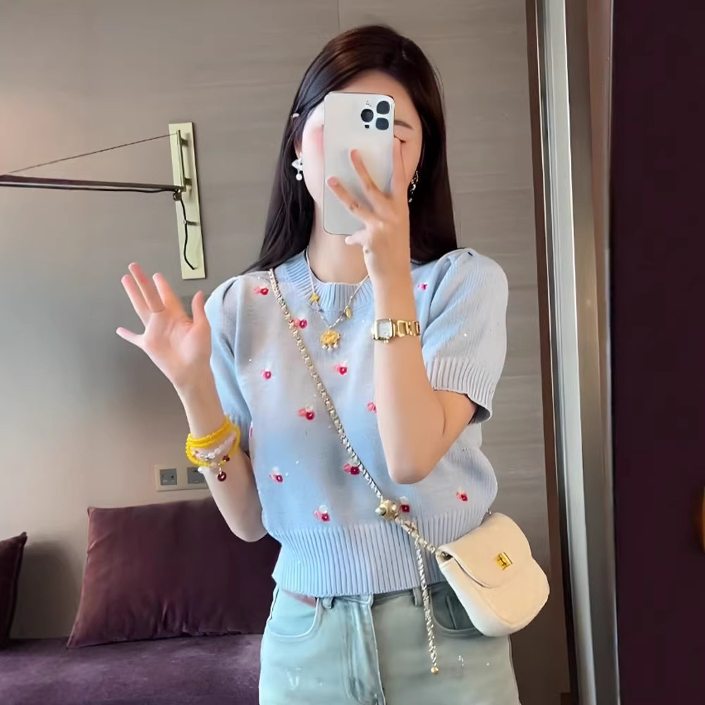 Summer New Style, Unique and Super Stylish Embroidered Floral Design, Round Neck Knitwear, Pink Short-Sleeved T-Shirt for Women