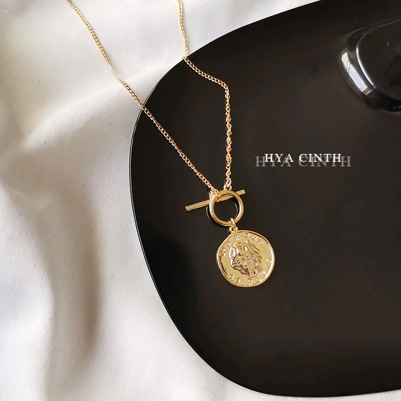 South Korea Dongdaemun Design New Greek retro portrait necklace French elegant coin long European and American clavicle chain