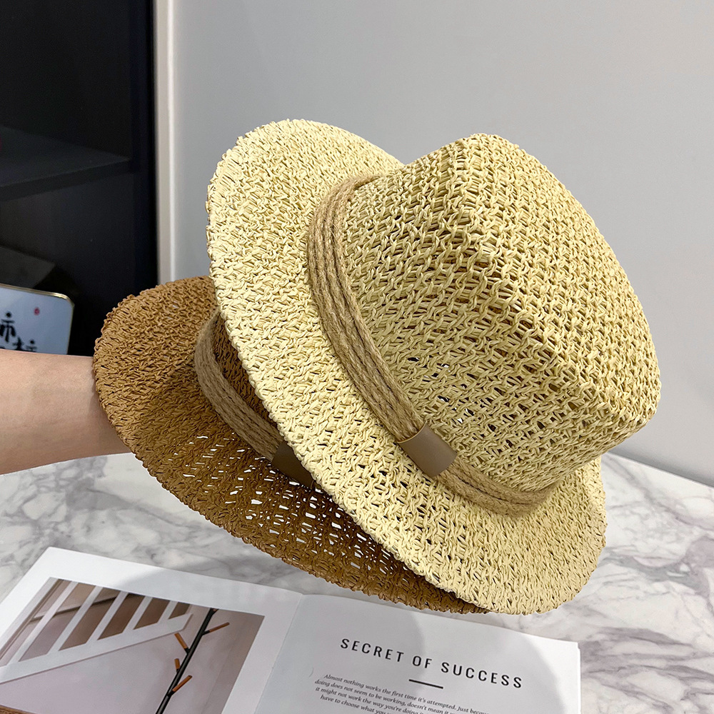 Old Money Style Hollow Woven Flat-Top Straw Hat for Women Summer French Retro Beach Vacation Hat Outdoor Sun Protection Hat