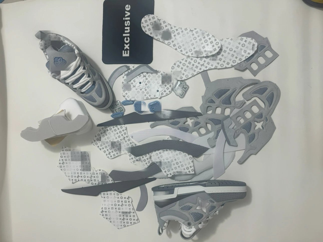 Details Exclusive shoes SK