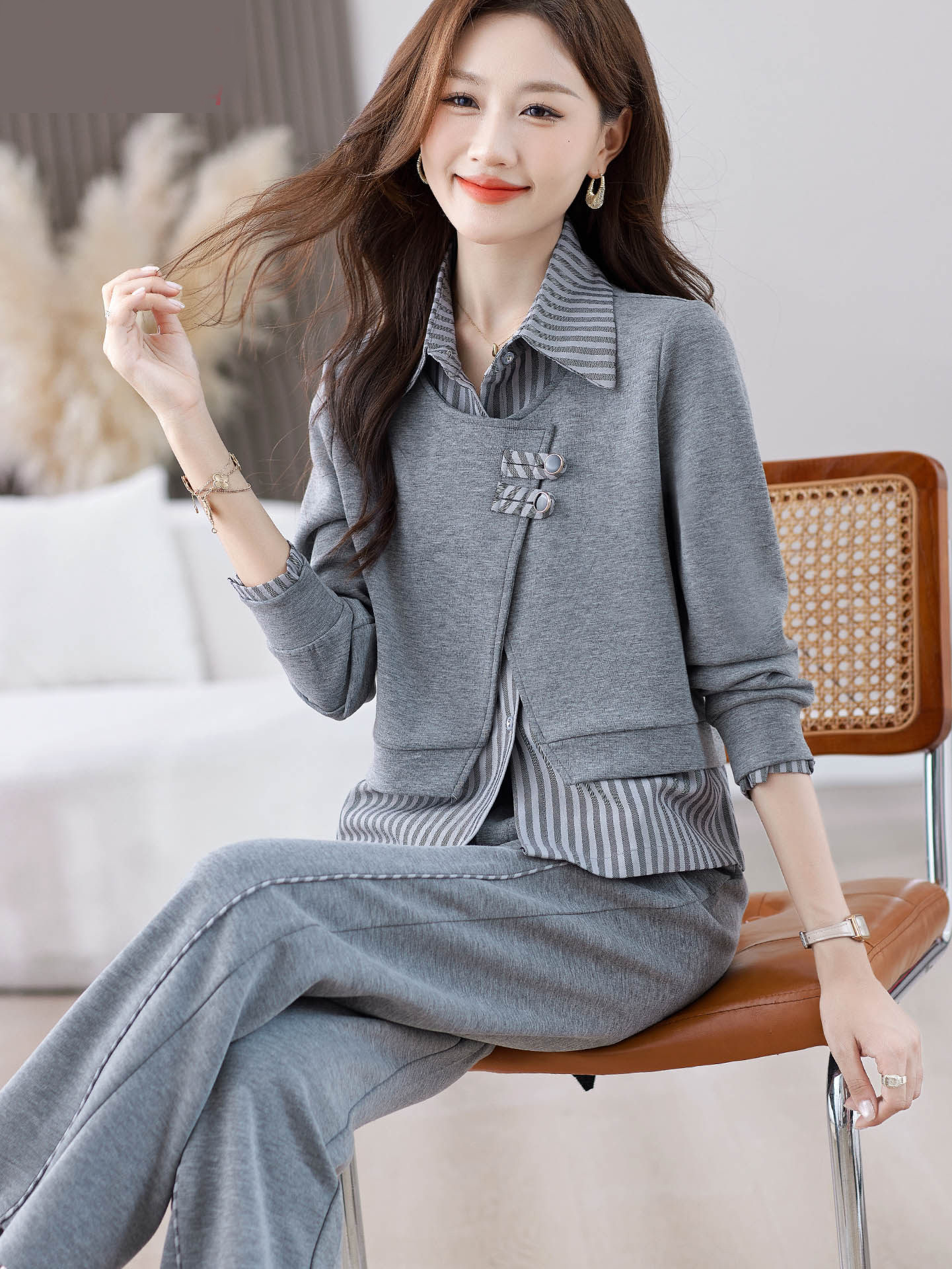 Casual Sports Suit for Women 2026 Spring and Autumn New Stylish Faux Two-Piece Shirt and Wide-Leg Pants Fashion Two-Piece Set Trendy