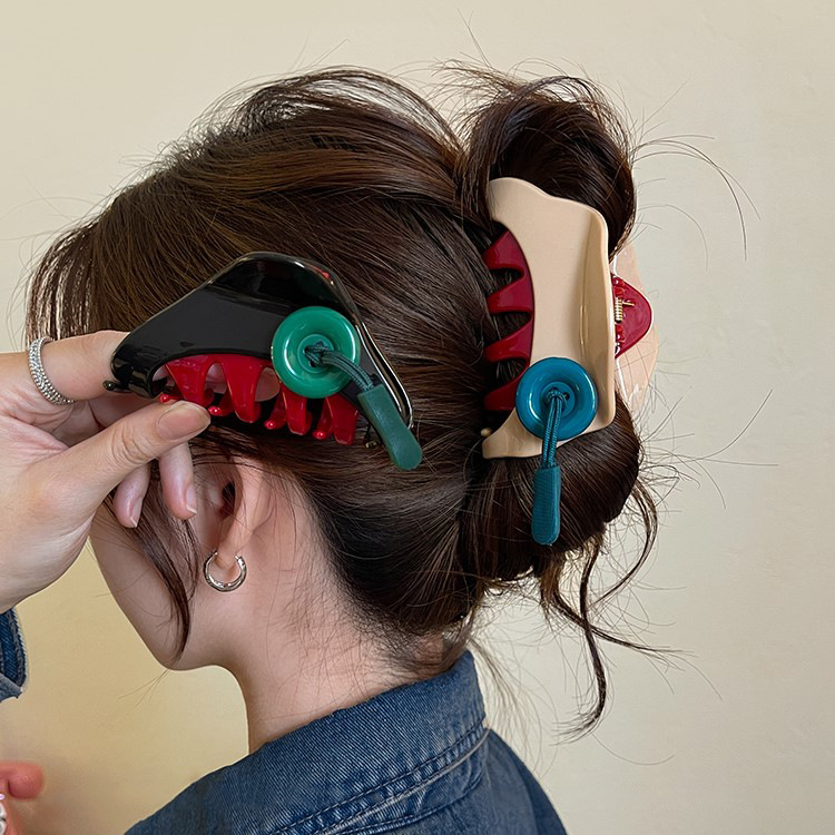 Fun Stitching ~ Cute Red Clamp Women's 2024 New High Sense Back Head Hairpin Vintage Ins Shark Clip