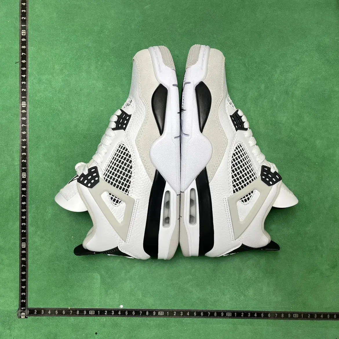 LC4X 情侣休闲板鞋Whatspp：(+86 15159050860)Whatspp：(+86 15159050860)