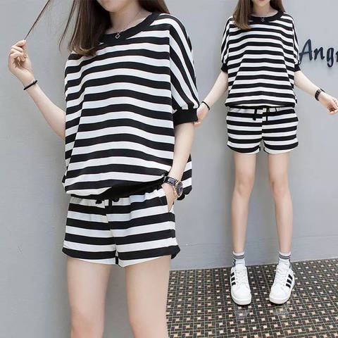Striped Casual Sports Suit for Women 2026 Summer New Style Petite Short-Sleeved Loose Shorts Two-Piece Set