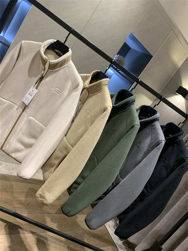 Out of the K-wave blue whole single composite polar fleece! Thickened Lambskin Warm Collar Jacket Men's Fashionable Jacket