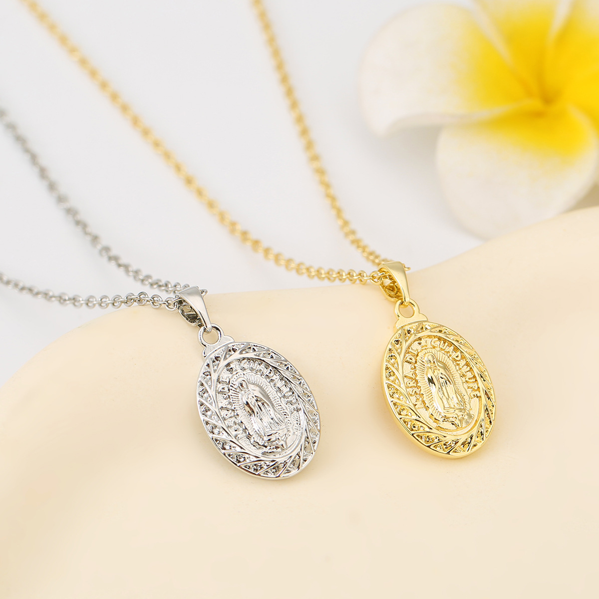 Luo Chen Bible Character Print Necklace Pendant Oval Style Faith Personality Fashion Clavicle Chain Faith Jewelry