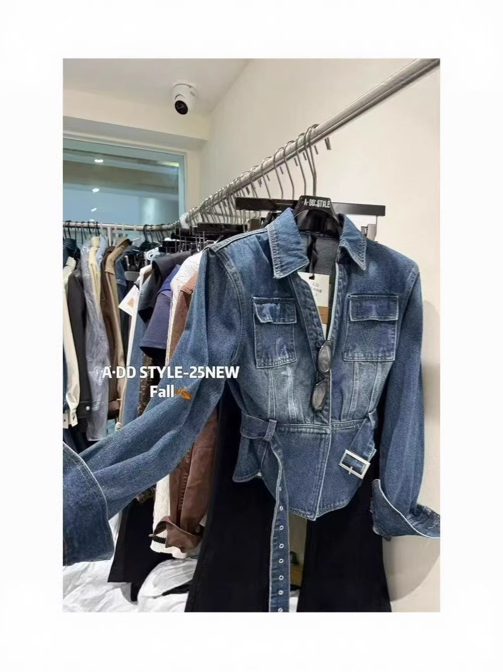 Thirteen Lines Women's Clothing 2026 Spring New Vintage Washed Denim Jacket for Women, Slimming and Stylish with Waist Tie
