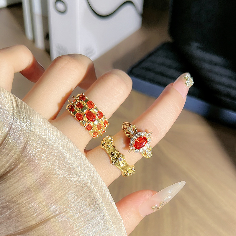 Vintage Court Style Elegant Dove Egg Zirconia White Open Ring for Women Exquisite Heavy Craft Light Luxury High-End Ring
