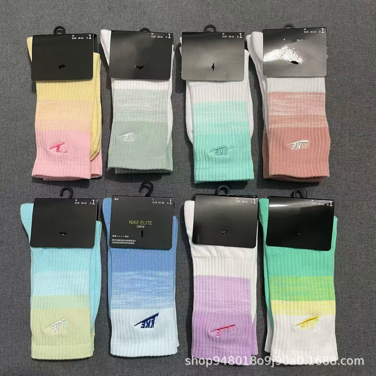 Internet Celebrity Ins Style Personalized Trbottomyy Socks Versatile Towel Bottom Sports Socks Colorfulful Mid-Length Gradient Casual Socks for Men and Women Foto QC de 1688 na Qualit.ly