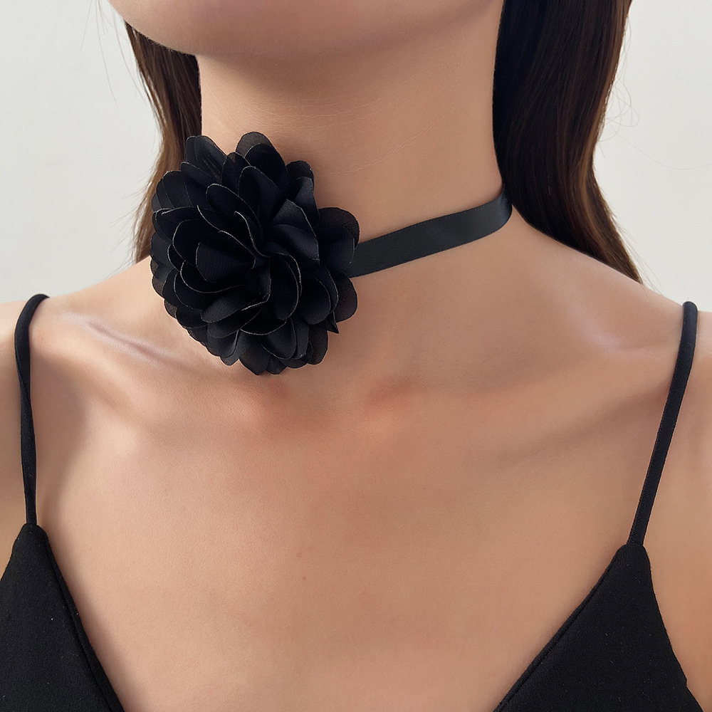 European and American Cross-Border Retro Rose Flower Choker Necklace Exaggerated Flocking Cloth French Dinner Collar Necklace