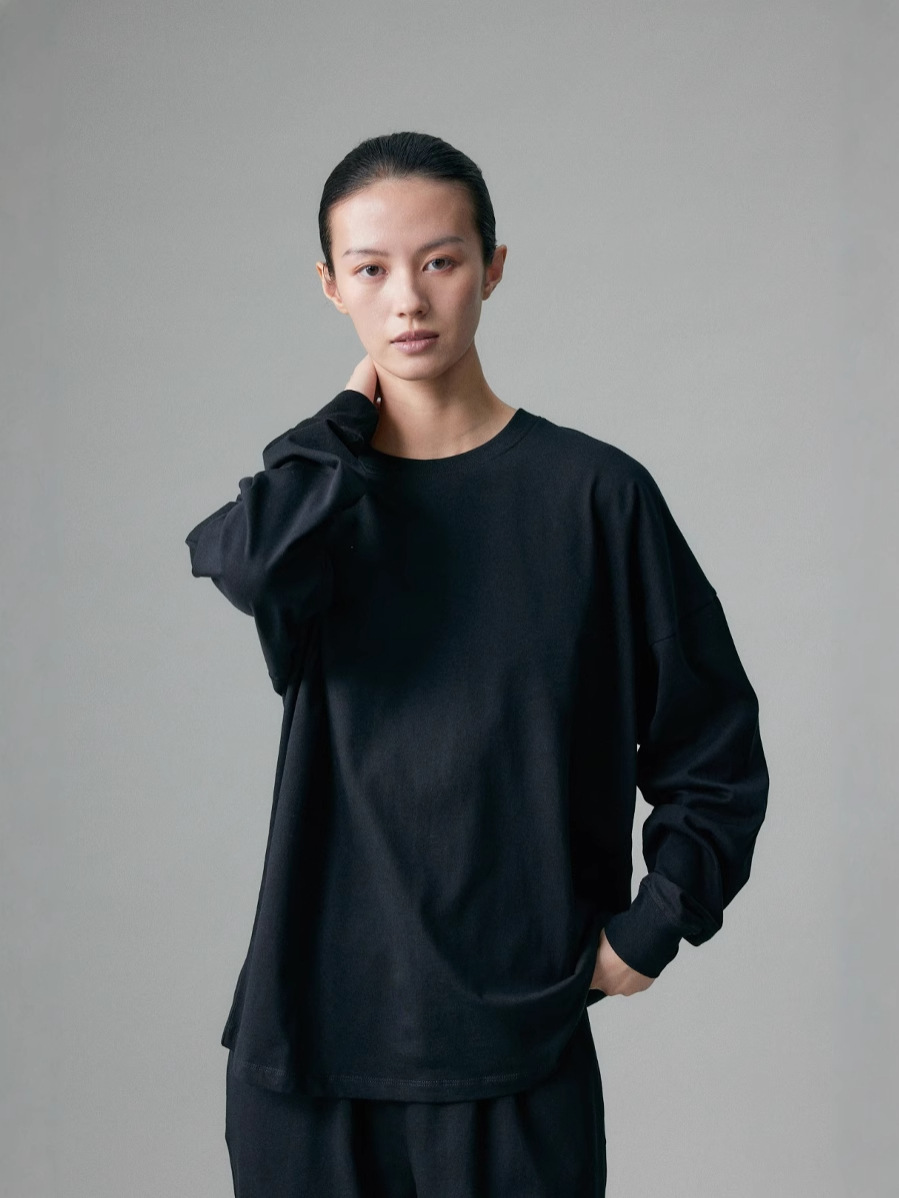 Men and women with the same style to wear fashionable ROW style round neck micro loose cotton Ankora red all seasons can wear long sleeve T-shirt