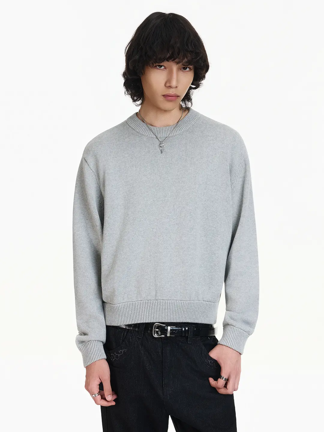 Blaexit American Minimalist Short Sweater for Men, Winter Loose Round Neck Inner Layer, Commuter Black Knit Top