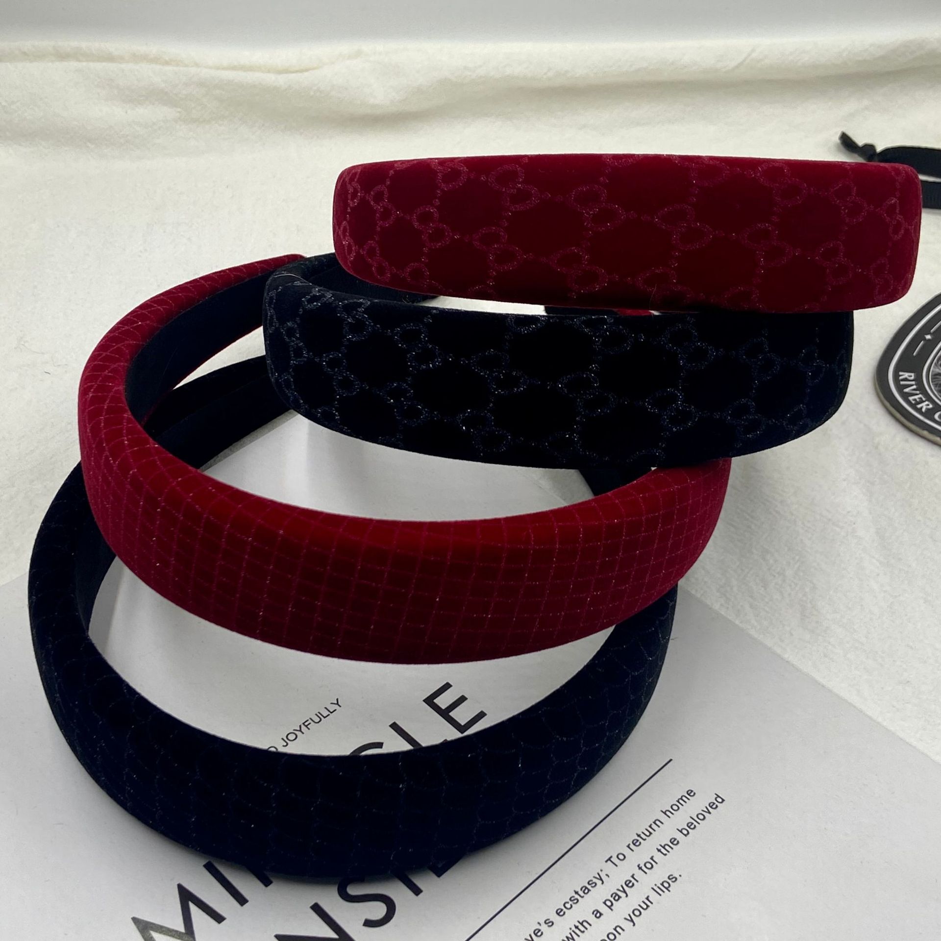Autumn and Winter Internet celebrity new high-grade vintage sponge headband fine flash velvet high Skull top pressure hair band all-match headdress