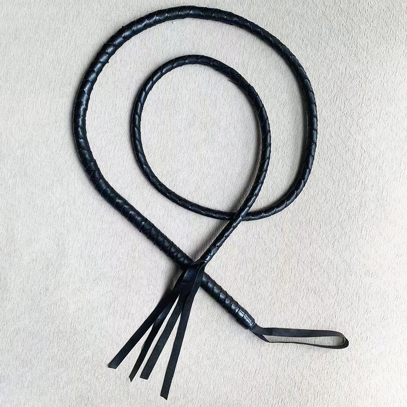 Fun Leather Whip Adult Bundled Bondage Small Leather Whip Stimulates Couples Flirting SM Leather Alternative Patent Leather Alternative Toy