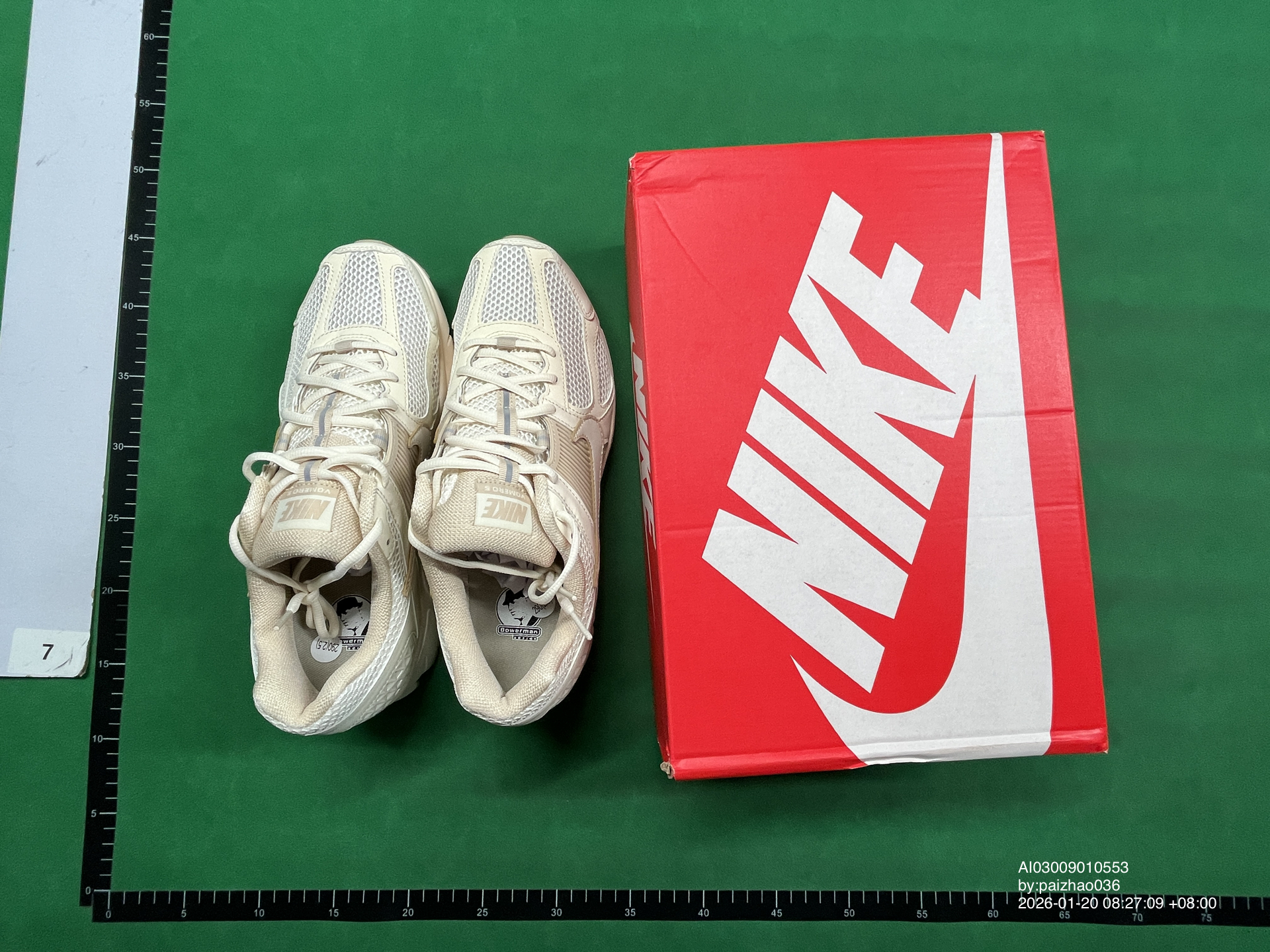 Nike Vomero 5 QC