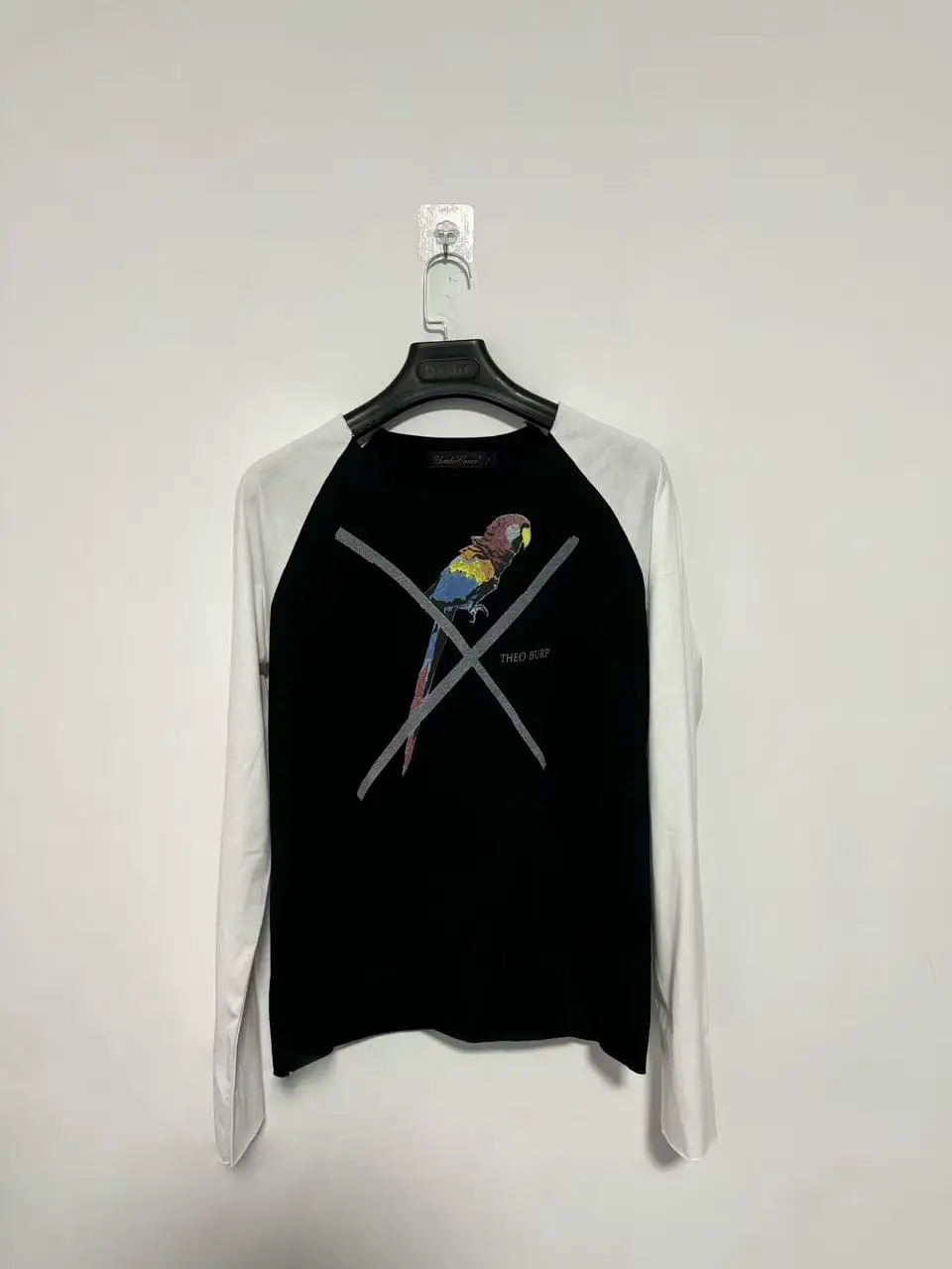 Undercover Parrot Shoulder Splicing Long Sleeve
