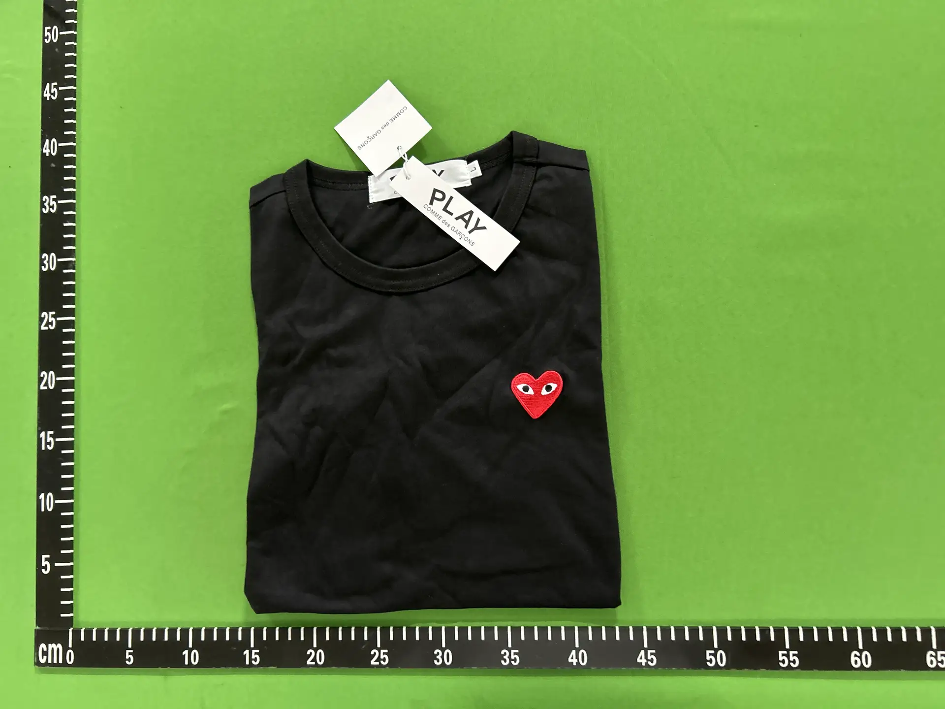 COMME des GARCONS PLAY Black T-Shirt Red Heart Logo