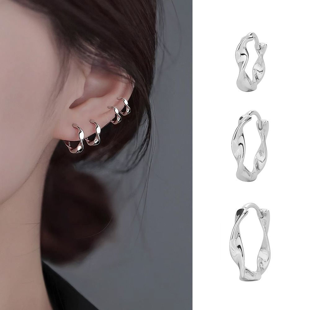 Moebius Ear Buckle New Fashionable Internet Popular Japanese and Korean Simple Rotating Wave Ear Ring Lover's Twist Earrings