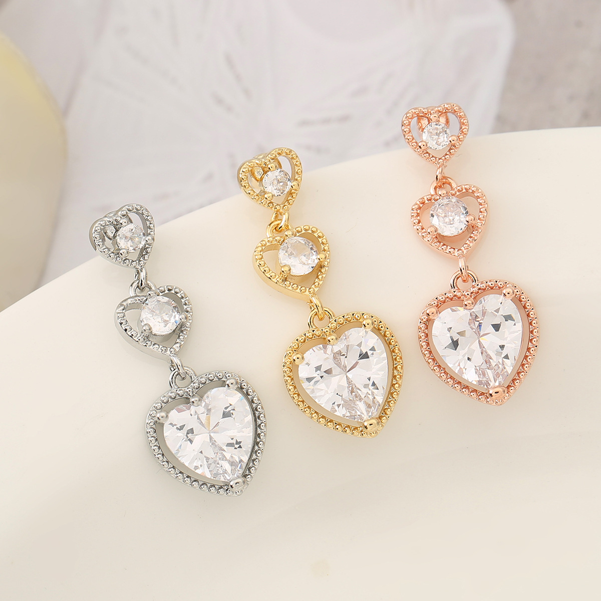 Super flash three love heart upside down wearing belly button ring inlaid zircon peach heart tassel belly button nail human body piercing jewelry belly button buckle