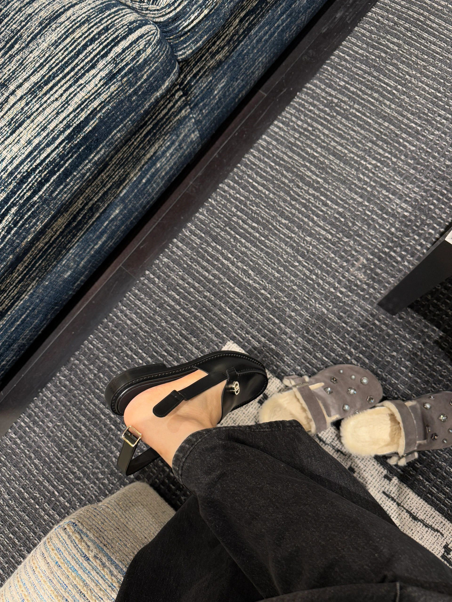 Sheepskin Version of Chanel-Style Genuine Leather Single-Strap Loafers for Women, Spring and Summer Closed-Toe Thick-Soled Sandals, Mules, and Slippers QC photo from TAOBAO on Qualit.ly