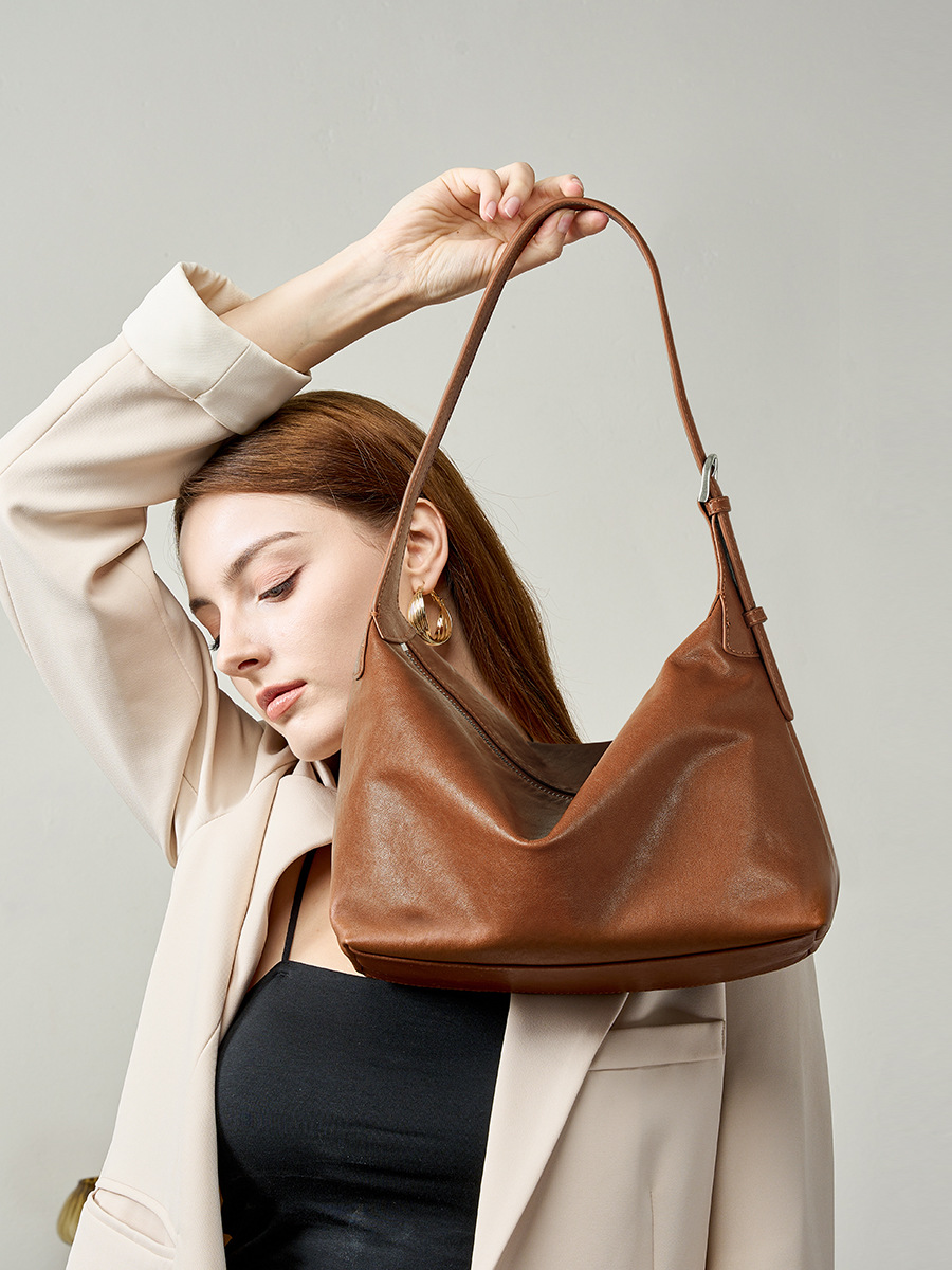Vintage first layer vegetable tanned cowhide casual shoulder underarm bag large capacity classic leather crossbody hobo bag