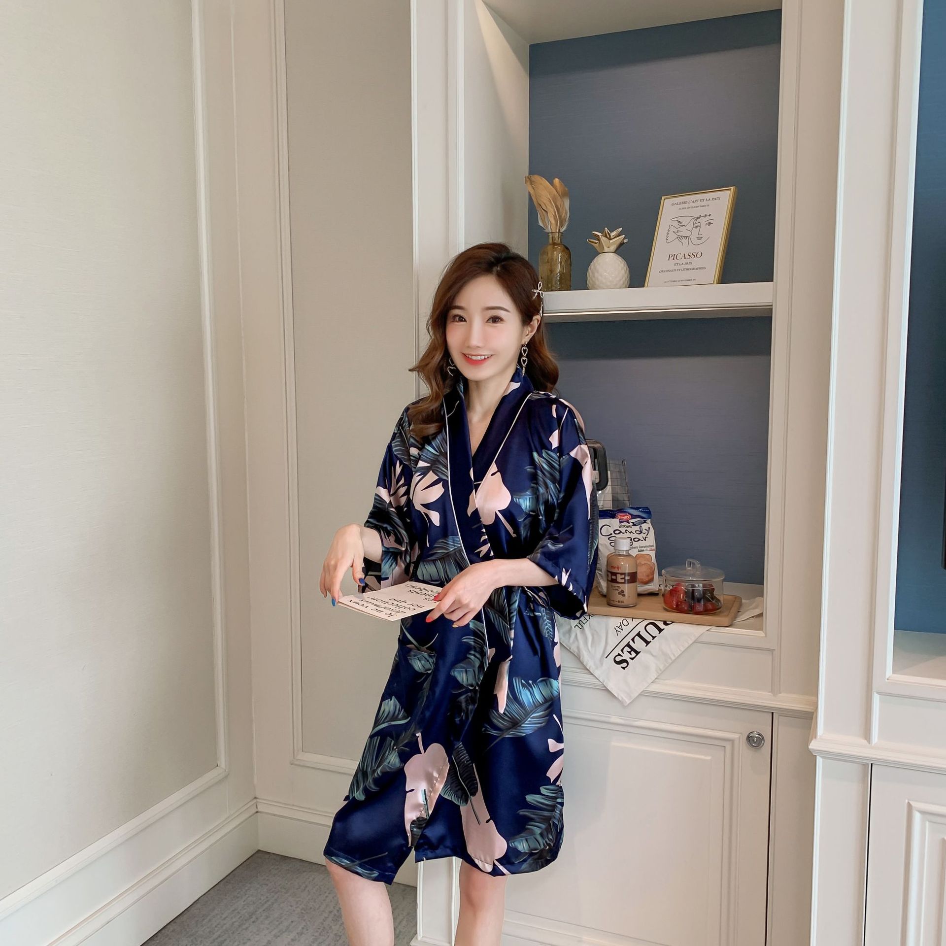 Cross-border Pajamas Ice Silk Pajamas Thin Women Silk Sexy Bathrobe Fashion Printed Pajamas Source Factory