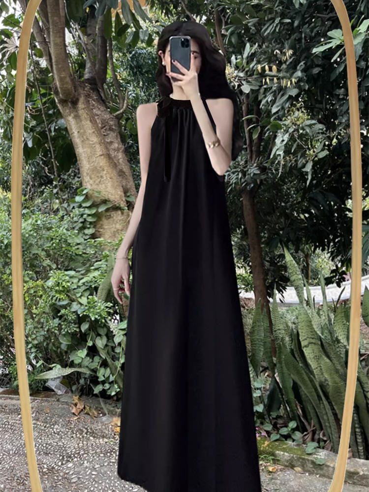 Hepburn-Style Black Halter Neck Dress for Women, 2026 Summer New French Tea Break Style, Super Pretty and Gentle Long Dress