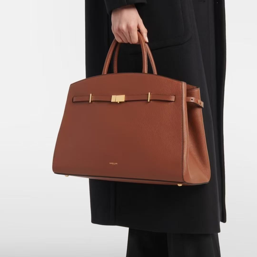 Demellier's New Suede Large-Capacity Tote Bag, Genuine Leather Shoulder Crossbody Bag, Simple Commuter Handbag QC-foto från 1688 på Qualit.ly