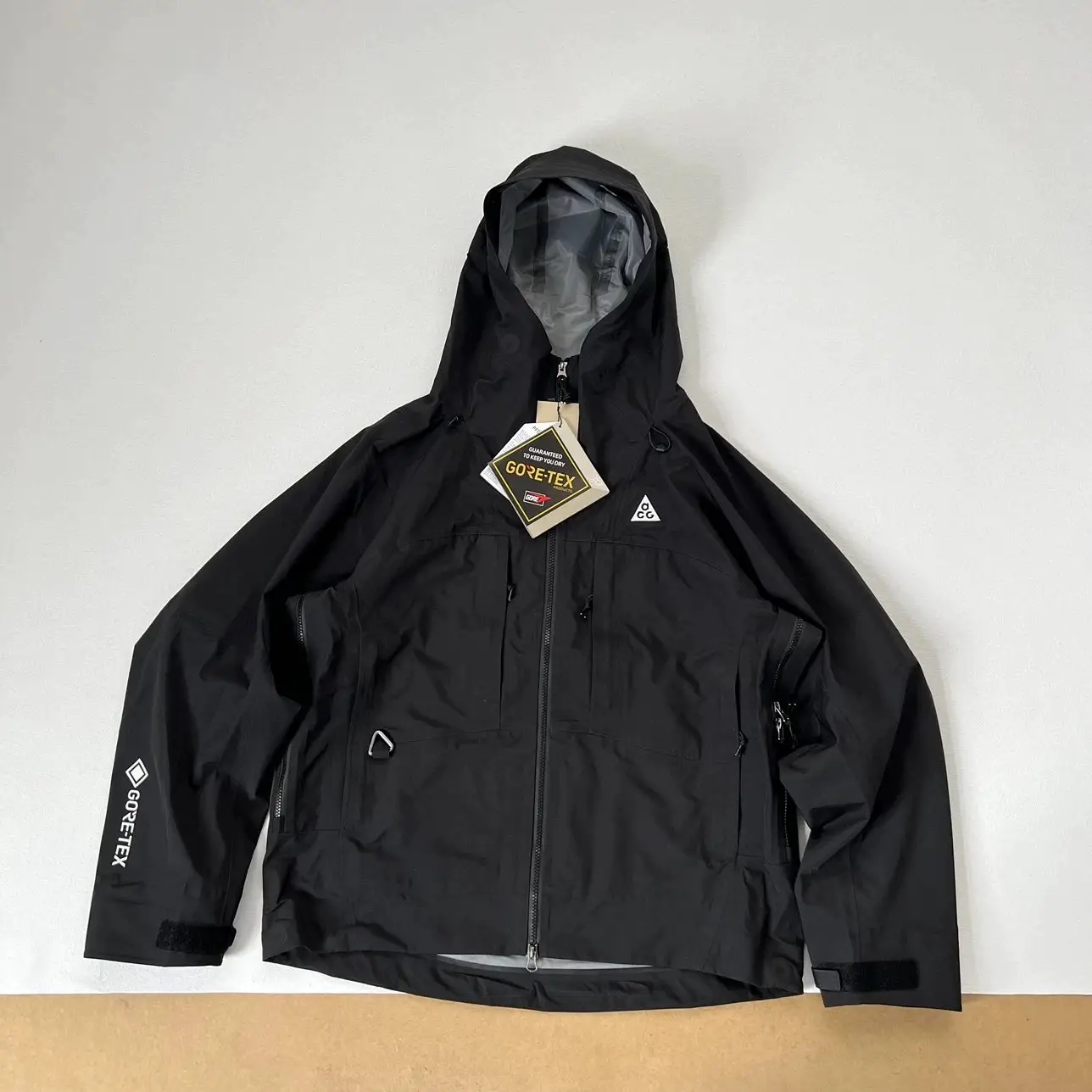 This Year’S 6-Color All-Terrain Outdoor Functional Waterproof Color-Blocked Handsome Fully Laminated Jacket for Men and Women
