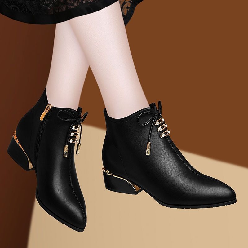 Northern Territory Wolf Genuine Leather Stylish Small Leather Shoes 2026 Autumn and Winter New Style Single Shoes British Style Versatile Women's Pointed Toe Chunky Heel
