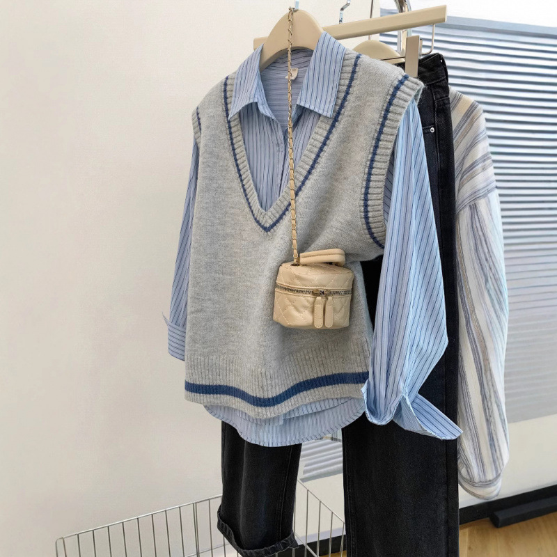 Kaning Korean-Style V-Neck Color-Blocked Knitted Vest for Women 2026 Early Autumn New Style Layered Sweater Vest for Outerwear