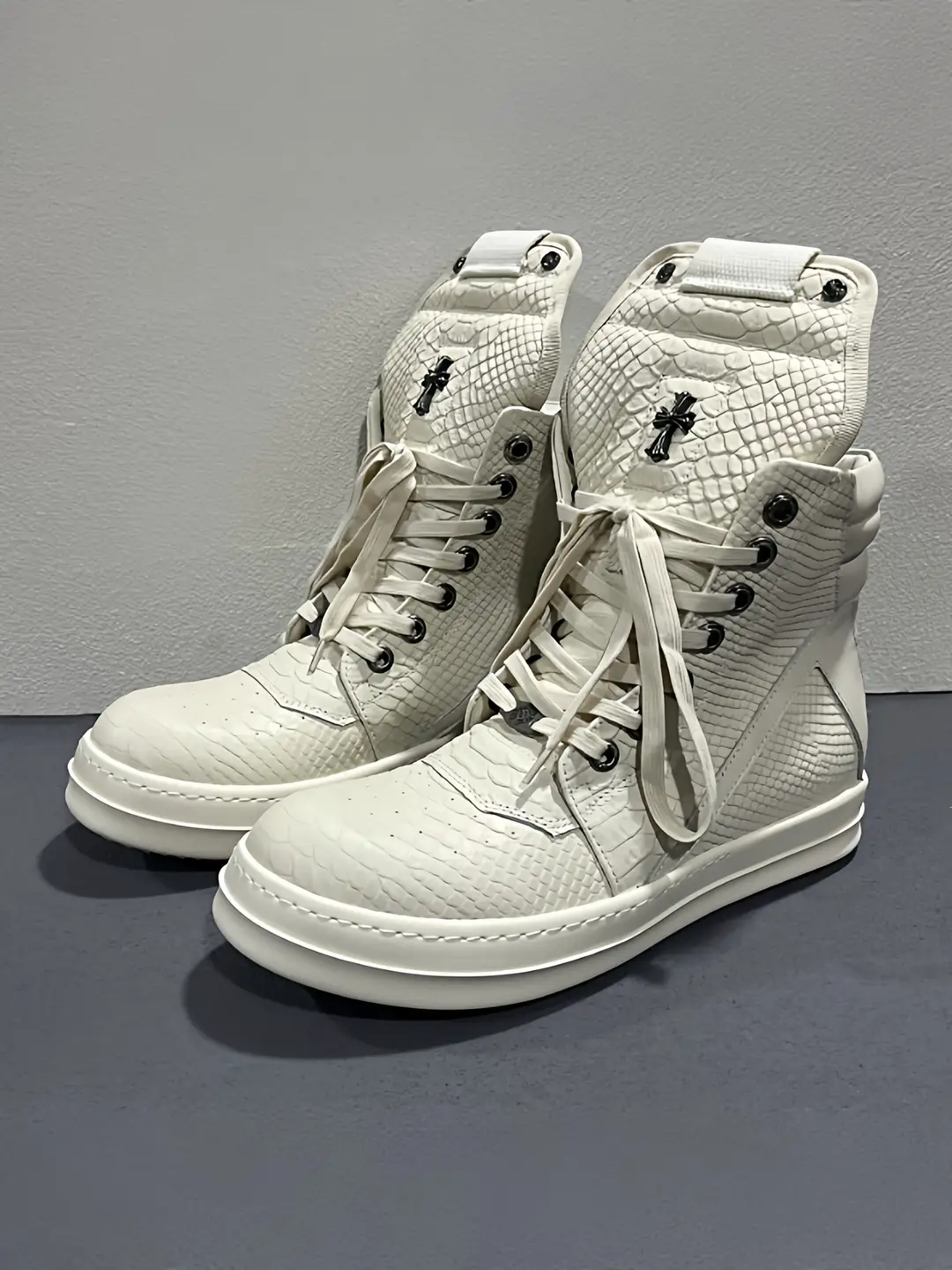 2025 New Ro Shoes Genuine Leather Black and White Snake Pattern High-Top Inverted Triangle Series Height-Increasing Thick-Soled Short Boots Casual Shoes Trendy Men's Shoes