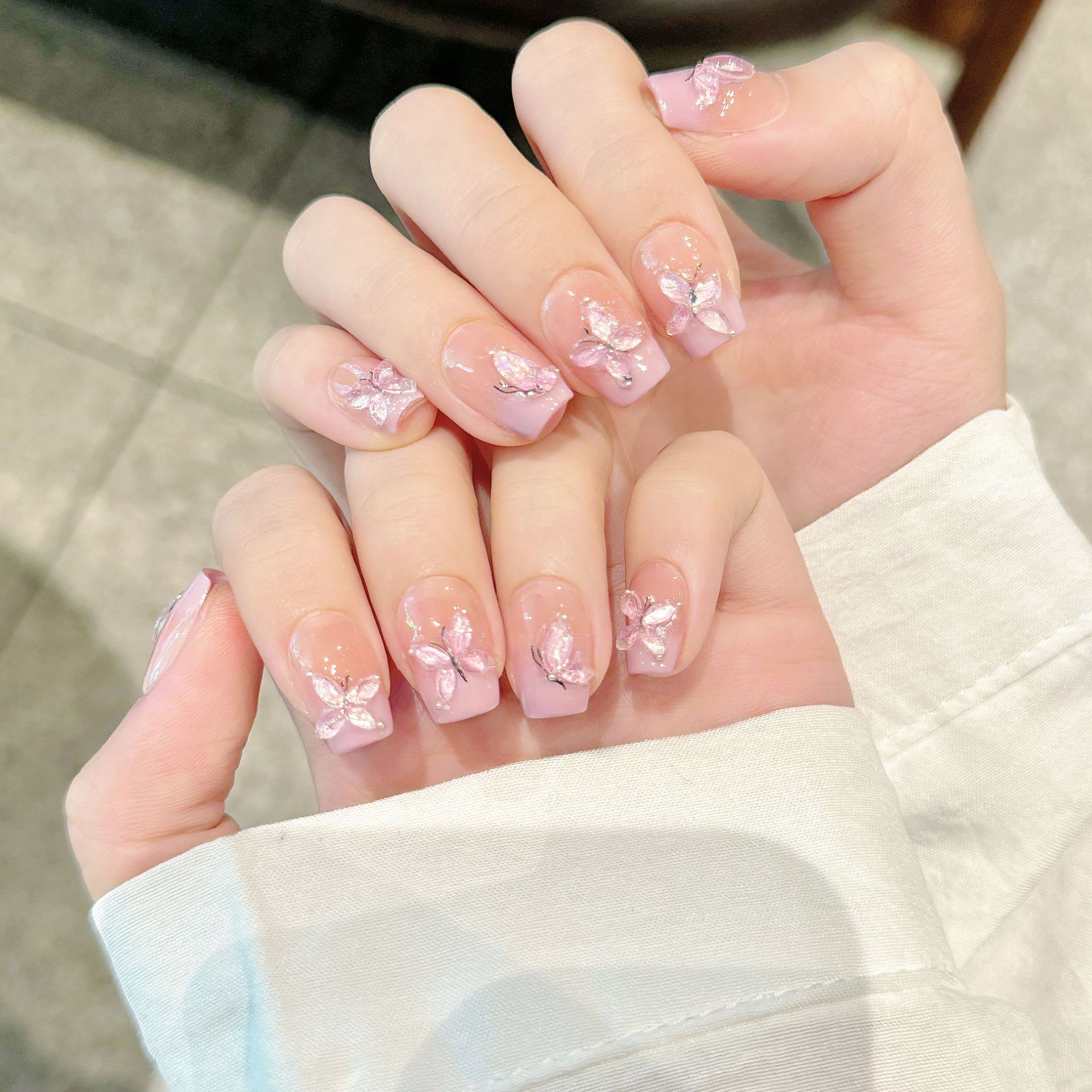 [Zhuang Zhou Meng Die] Hand-worn Armor French Cat's Eye White Short Butterfly Nail Patch Fake Nail