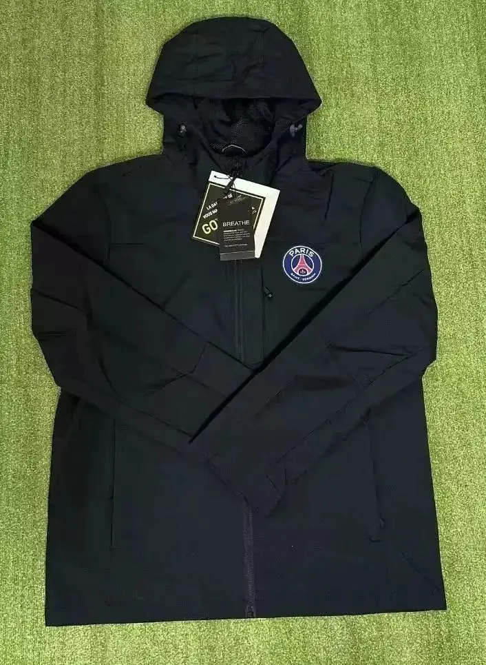 足球冲锋衣外套T恤衫find
