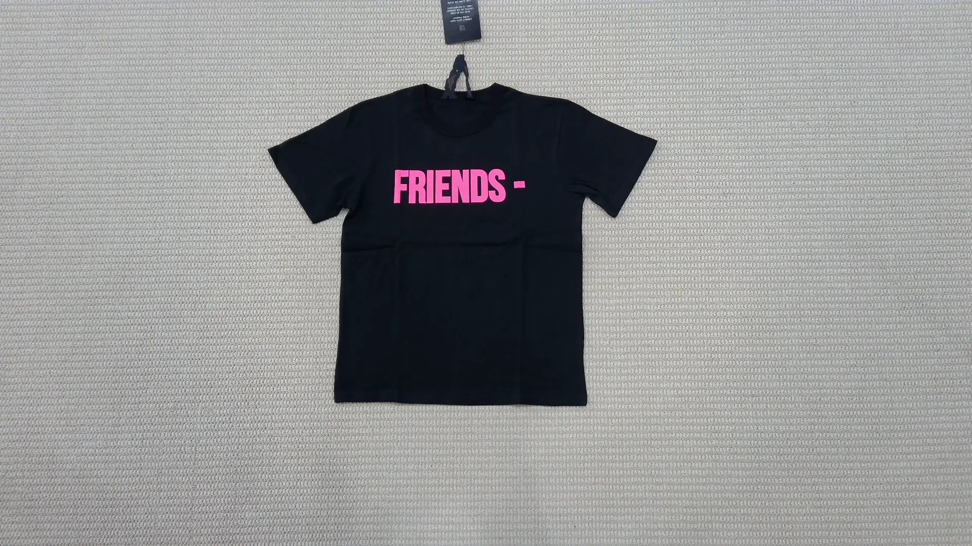 In stock Hellvlonestar Pink Big V Meichao FRIENDS Short Sleeve TEE