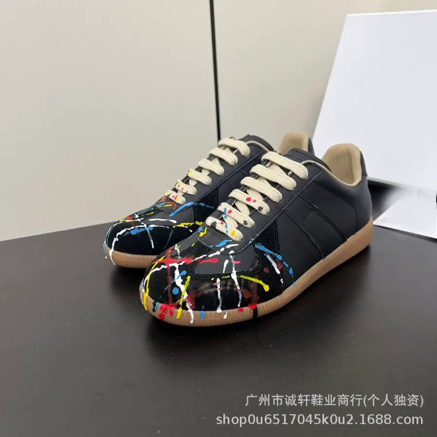 Couple 2024 spring new fashion classic German training shoes versatile graffiti embroidery lace-up casual sneaker