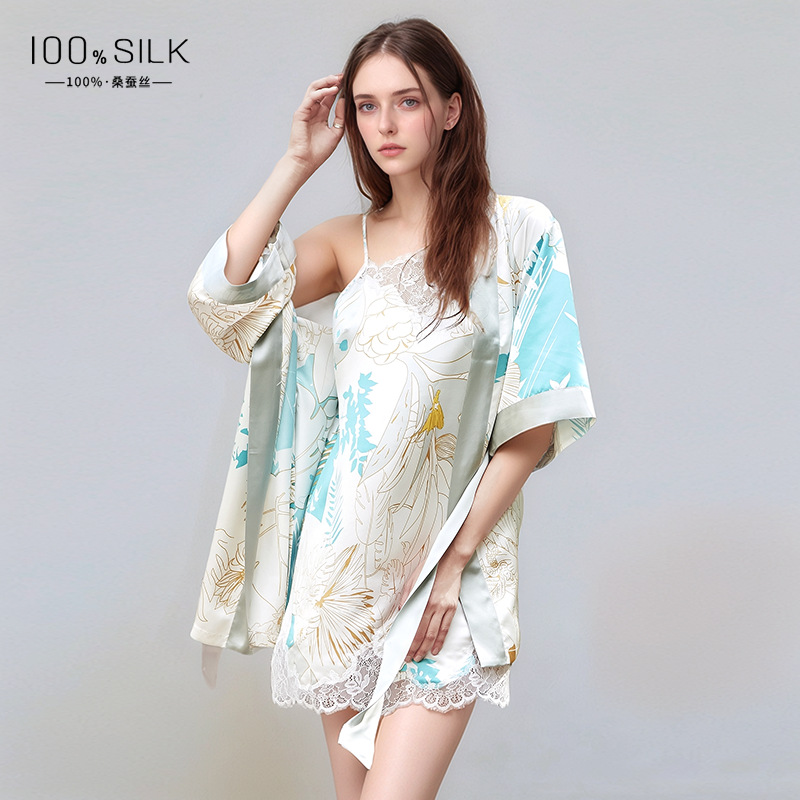 2026 Summer New Style Silk Nightgown for Women, 100% Mulberry Silk Silk Robe, Can Be Worn Outside, Printed Home Wear Single Robe