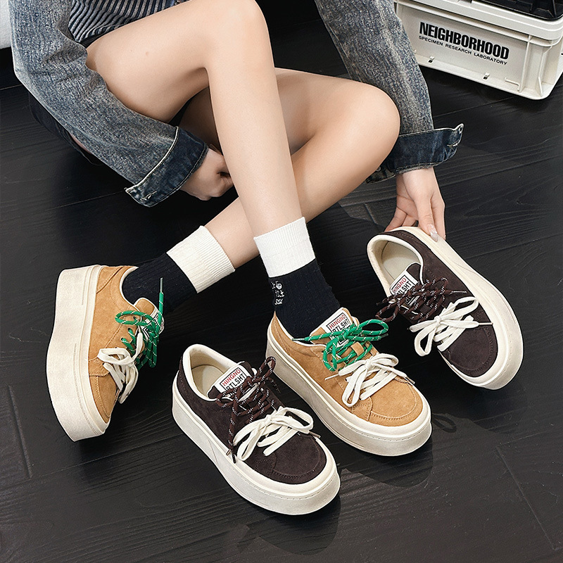European station platform board shoes 2025 spring new two-color lace-up bread shoes leather small height casual shoes