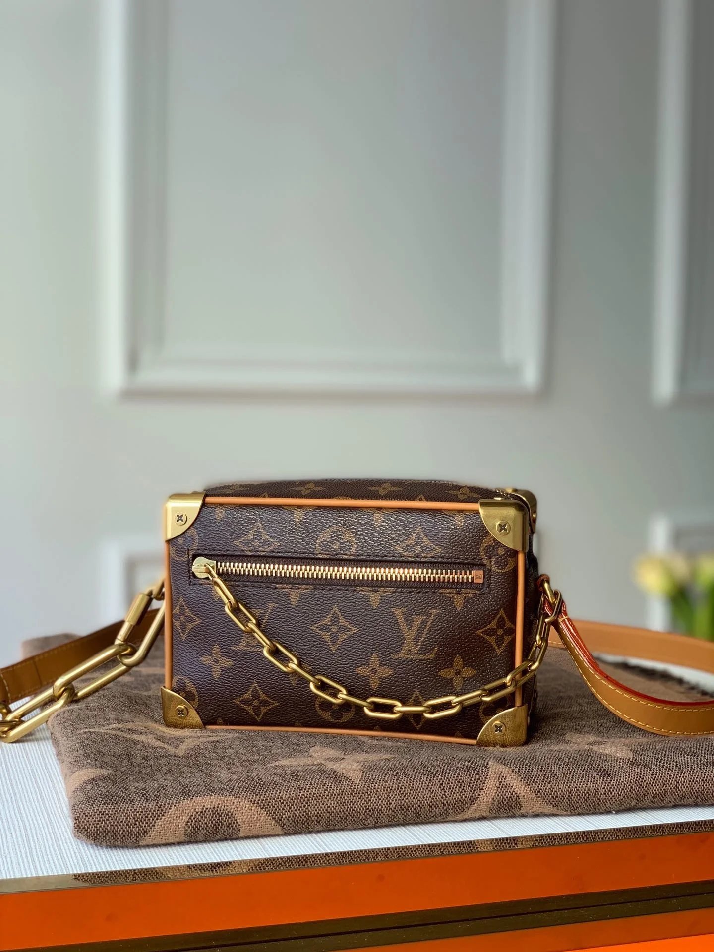 Spot [Famous Home] Men's Square Box Bag Vintage Chain Bag M68906 Mini Soft Trunk Handbag