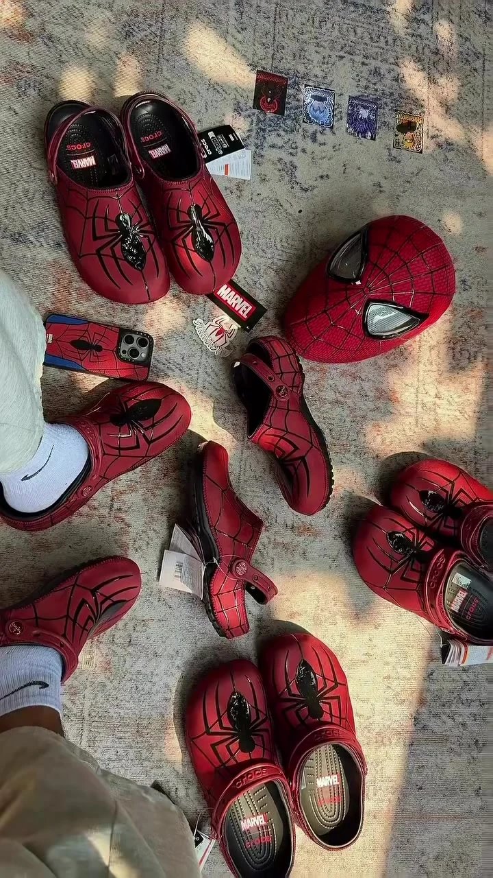 DG version! Pre-sale funds! Carlocci Spider-Man series! A classic bestseller—timeless and high‑quality, designed for strong sales! Lightweight cushioning for a comfortable foot feel! Soft packaging, no shoebox, packed in a bag; estimated to ship starting August 30. Fotografie QC de pe WEIDIAN pe Qualit.ly