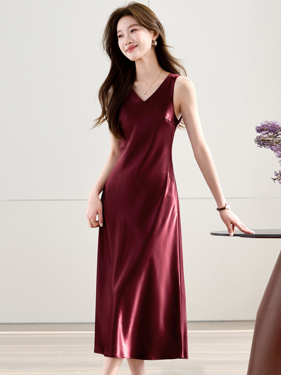 Satin Mid-Length Camisole Vest for Women, Summer 2026 New Style, Suit Inner Wear, V-Neck Top Dress