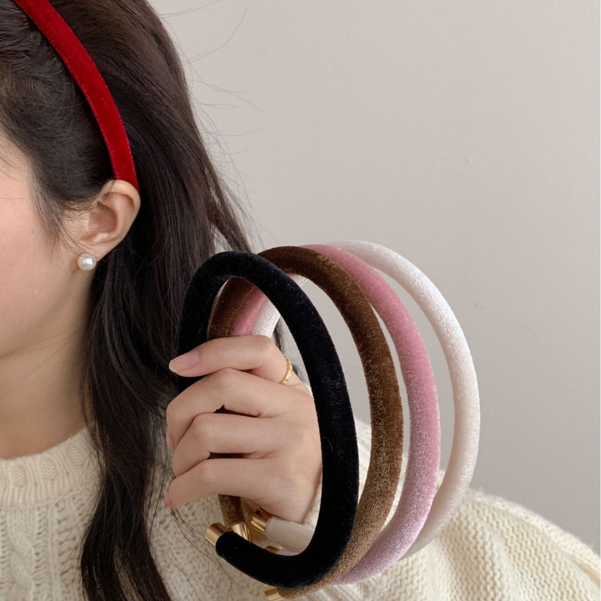 Soft glutinous solid color velvet geometric headband niche personality design sense headband temperament light luxury fashion hair accessories hairpin