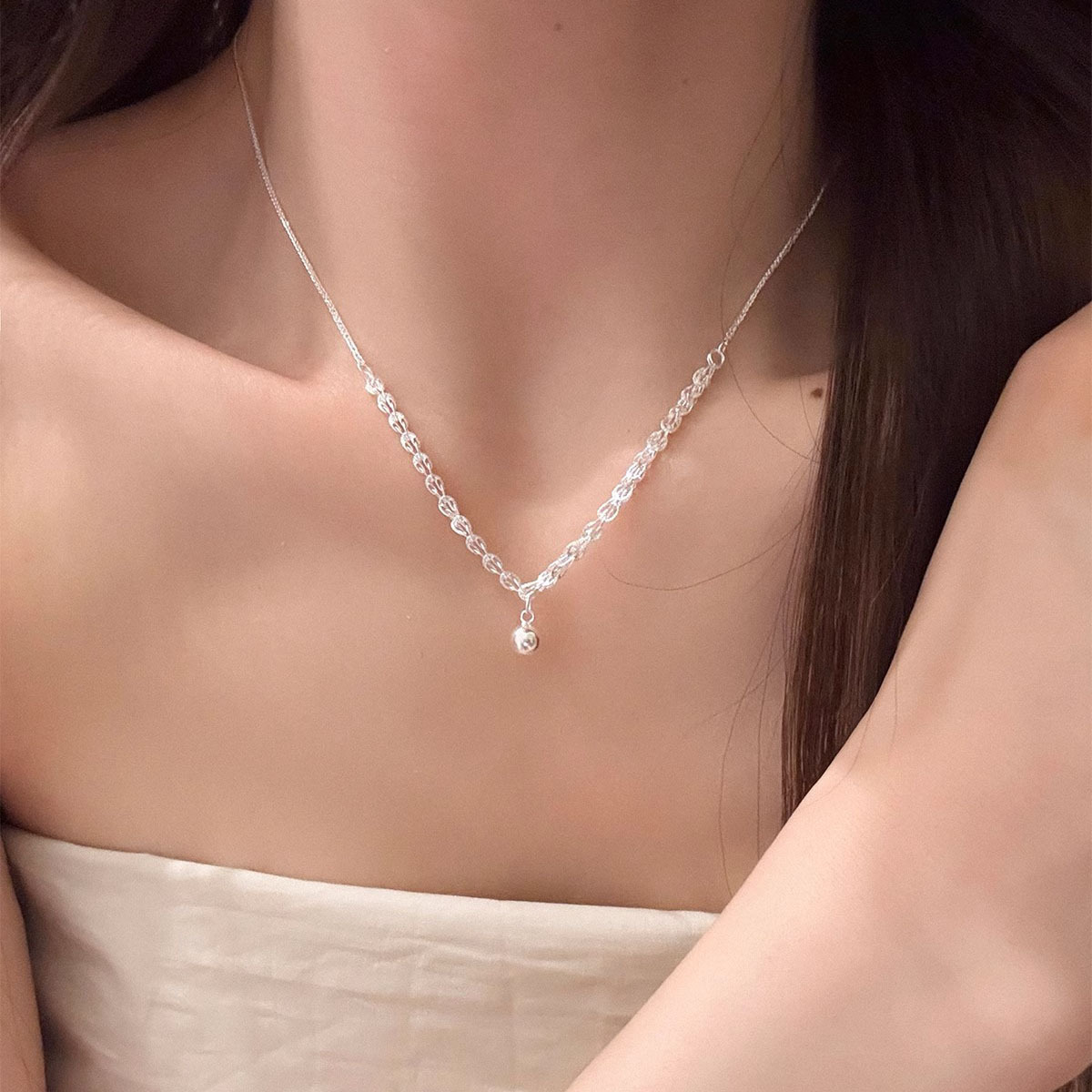 Minimalist Niche Design Wheat Chain Bead Pendant Necklace for Women, Light Luxury Personality Versatile High-End Clavicle Chain