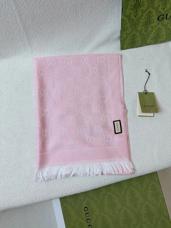 GUCCI scarf