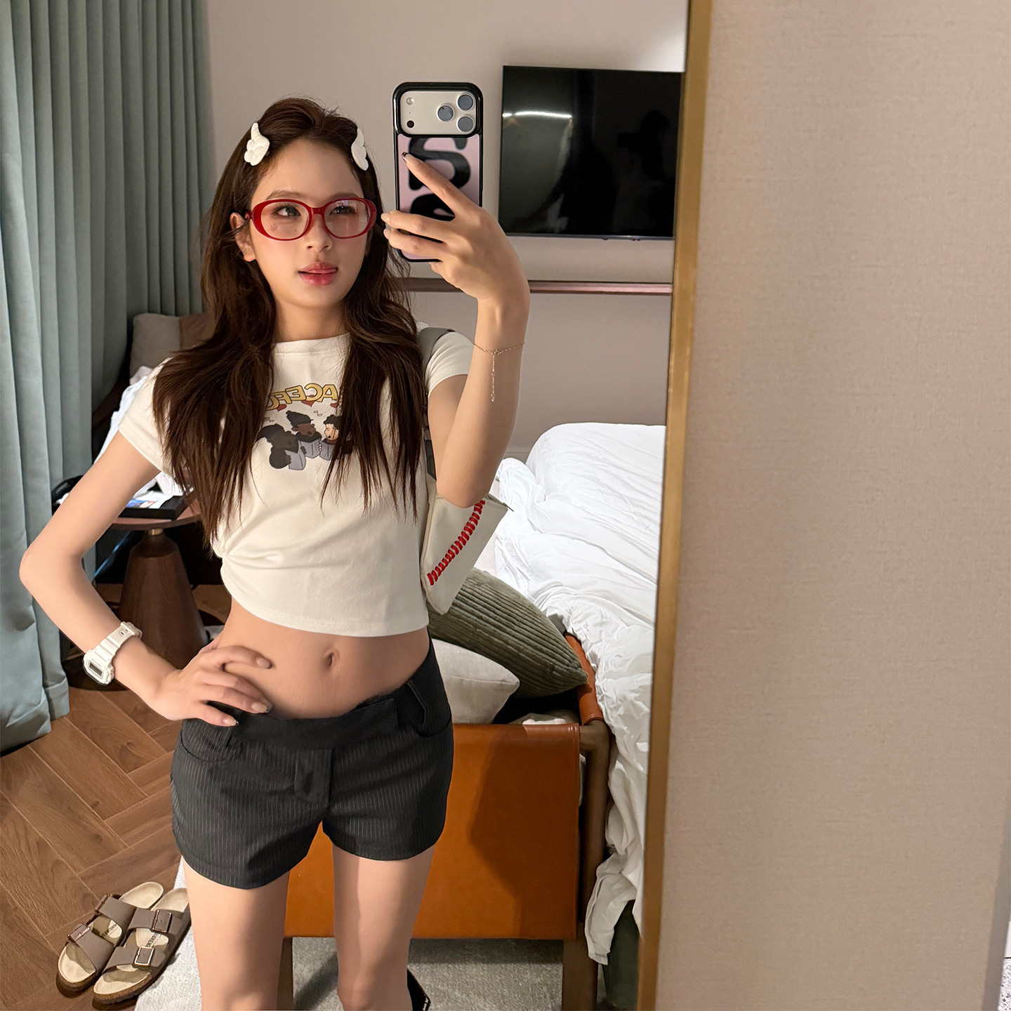 【Bsf.Cn】Spring and Summer New Arrivals: Casual and Stylish Korean Women's Suits, Striped Low-Waist Fashionable Comfortable Casual Shorts