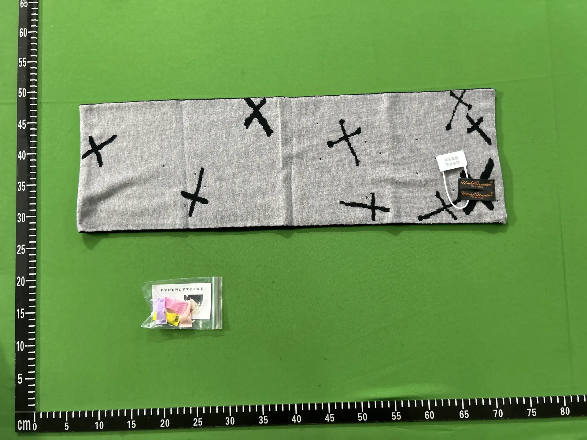 Undercover 2002Aw Witch Period Archive Cross Black and Gray Color Block Ripped Scarf