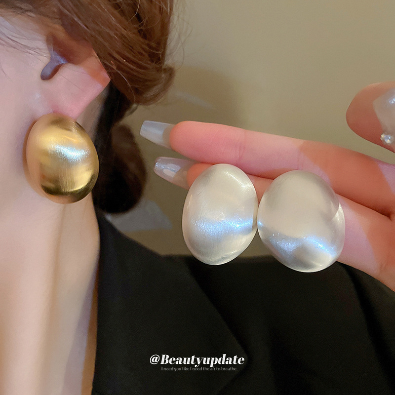 Silver Needle brushed geometric oval metal earrings European and American style cold design earrings fashionable exaggerated earrings wholesale