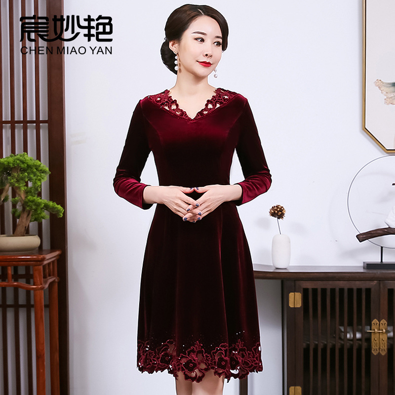 plus size dress European and American plus size socialite temperament long solid color stitching embroidered hollow velvet dress