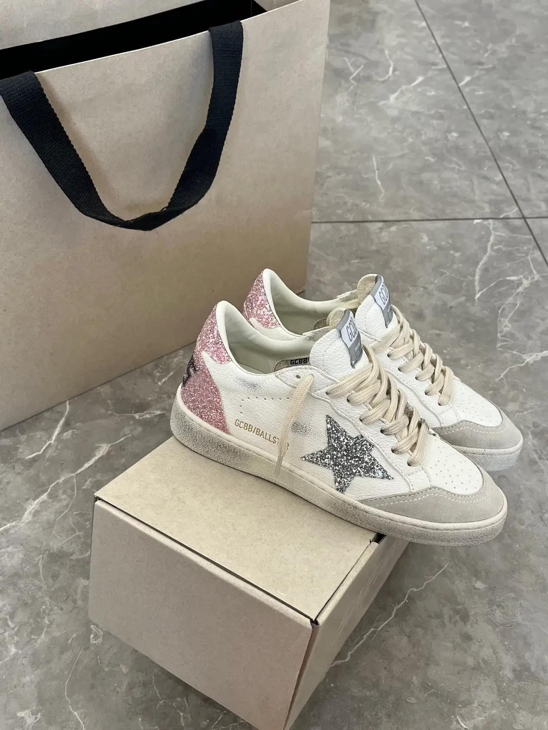 2024 New Korean Star-Style Casual Height-Increasing Sneakers, Retro Distressed Dirty Shoes, White Shoes for Women