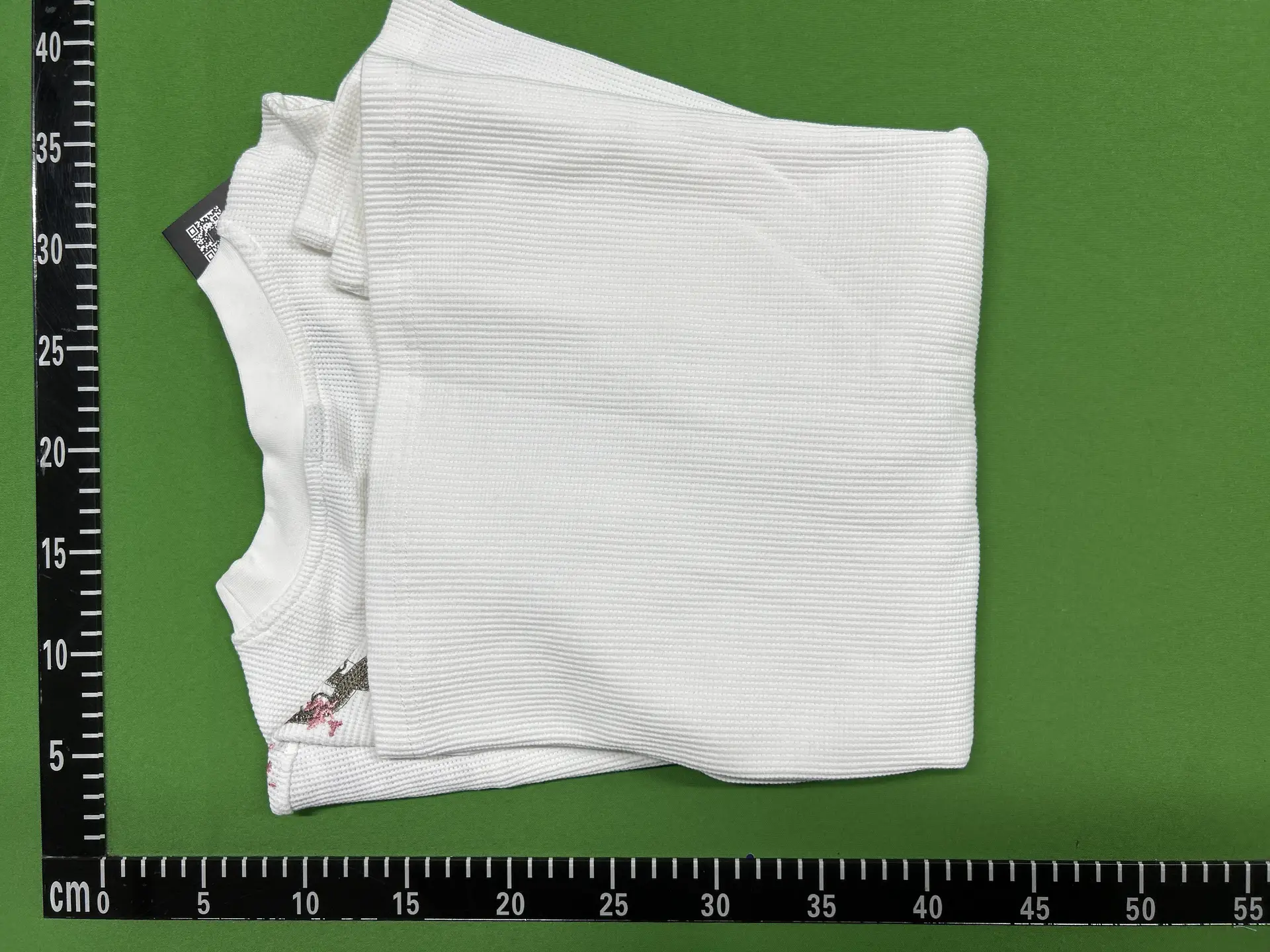 White T-shirt with embroidery